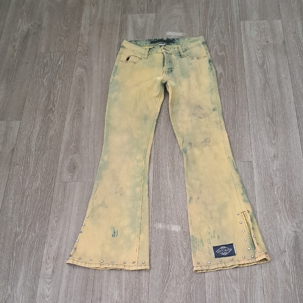 Anvil Made 1970s Vintage Split Bellbottoms. Yellow Flare Jeans with Studded Hem